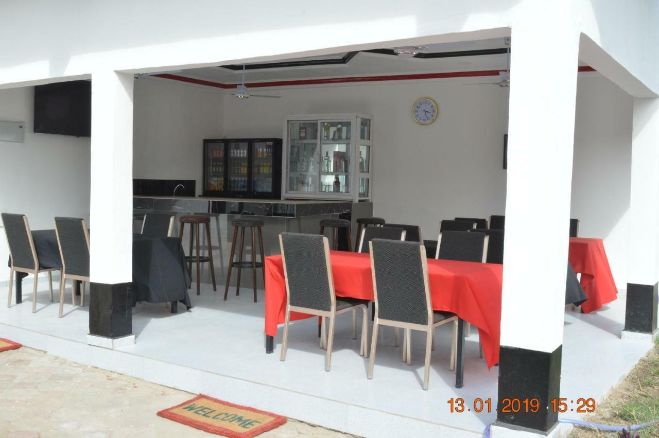 Sukuta Nema Guest House Banjul Exteriér fotografie