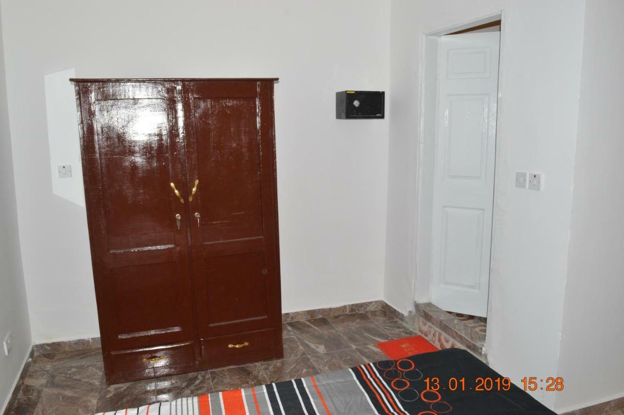 Sukuta Nema Guest House Banjul Exteriér fotografie