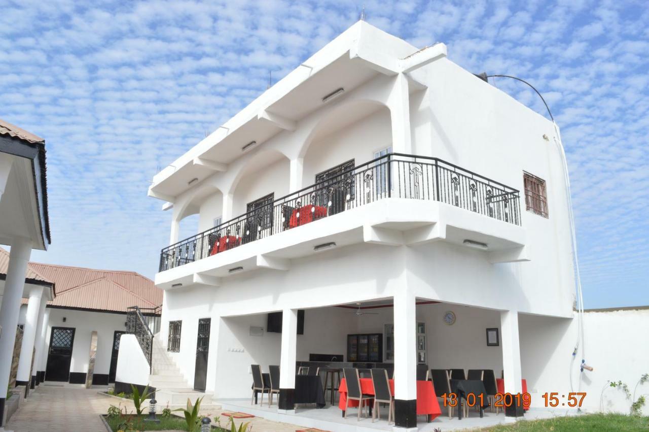 Sukuta Nema Guest House Banjul Exteriér fotografie