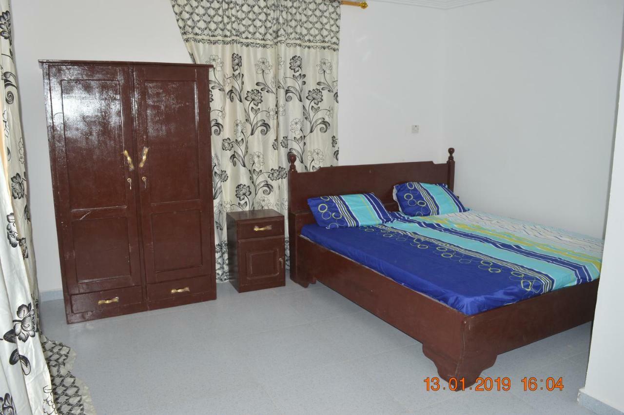 Sukuta Nema Guest House Banjul Exteriér fotografie